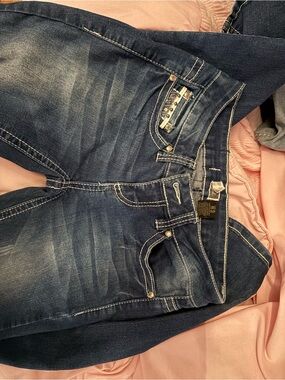Low Rise Dark Wash Women's Jeans - Classic Stretch Denim